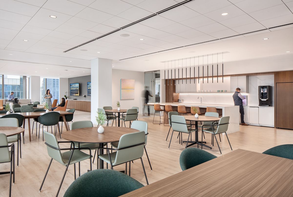 Brookfield Office; Chicago, IL; Solomon Cordwell Buenz; Darris Lee Harris Job#1621